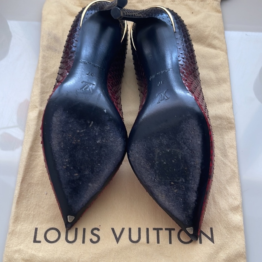 Louis Vuitton Python Eyeline Pointed Toe Pumps Si… - image 5